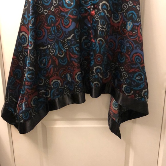 Smart Set spaghetti strap asymmetrical satin dress - Picture 3 of 5